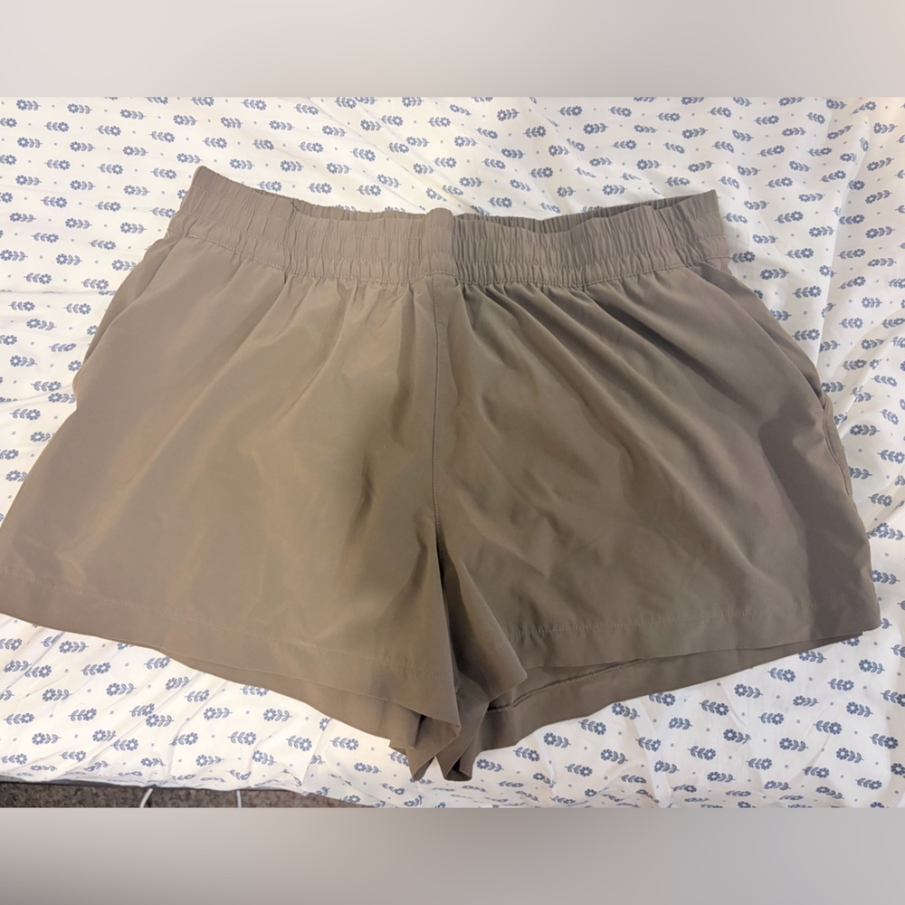 Athleta High Waist Women’s Shorts — Olive Brown